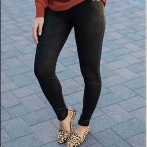 Grace & Lace Leather Look Fleeced Lined Leggings